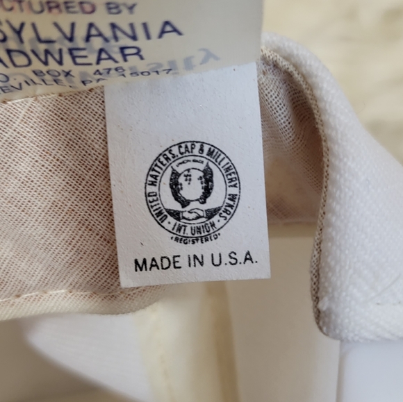 University Square Vintage Eagle Snapback - Picture 3 of 8